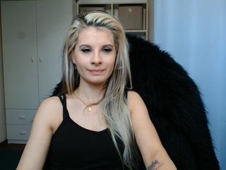 KristineNatural Porn Show