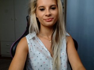 KristineNatural Porn Show