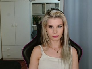 KristineNatural Porn Show