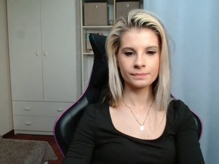 KristineNatural Porn Show