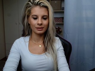 KristineNatural Porn Show