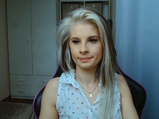 KristineNatural Porn Show
