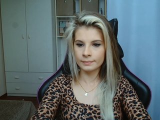 KristineNatural Porn Show