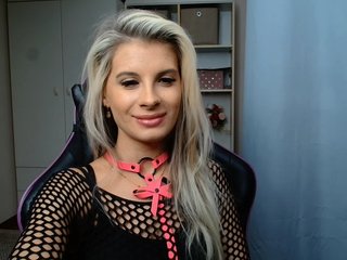 KristineNatural Porn Show
