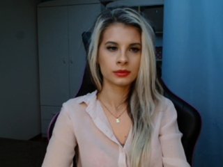 KristineNatural Porn Show
