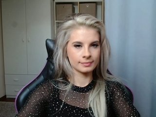 KristineNatural Porn Show