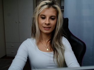 KristineNatural Porn Show