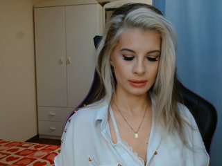 KristineNatural Porn Show