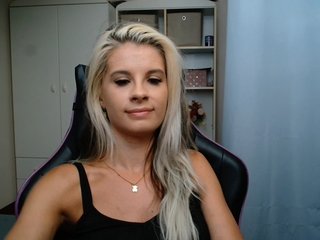 KristineNatural Porn Show