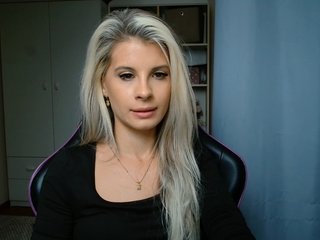 KristineNatural Porn Show