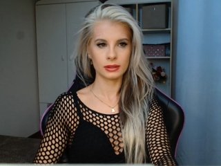 KristineNatural Porn Show