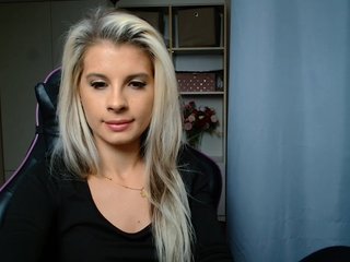 KristineNatural Porn Show