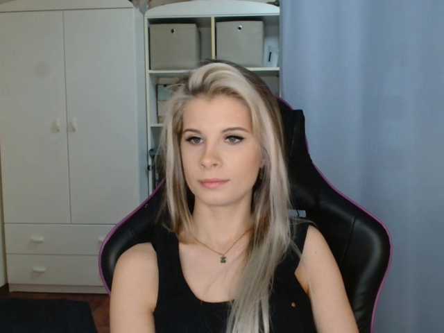 KristineNatural's BongaCams show and profile