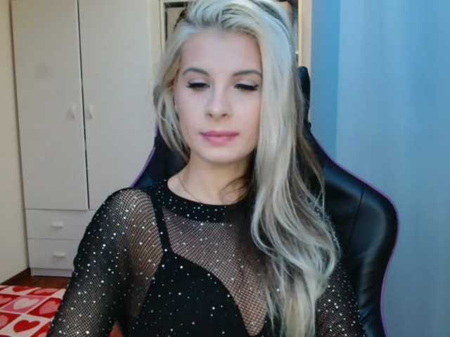 KristineNatural live cam on BongaCams