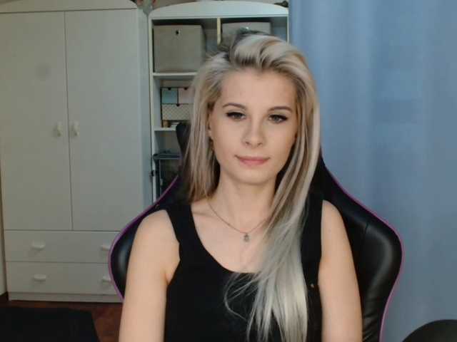 KristineNatural's BongaCams show and profile