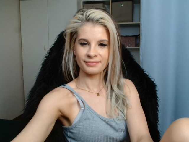 KristineNatural webcam