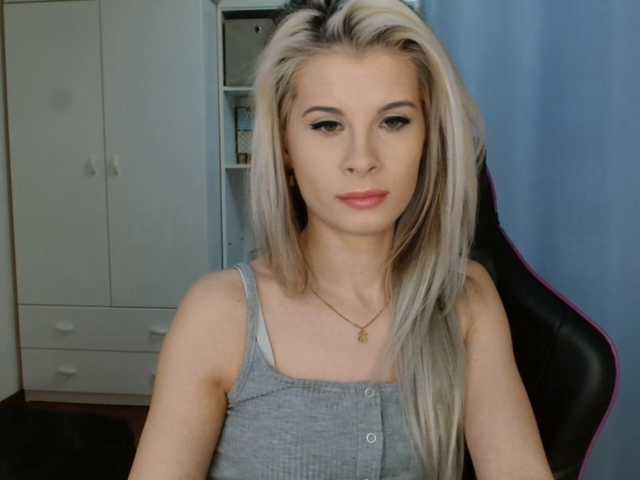 KristineNatural's BongaCams show and profile