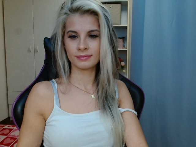 KristineNatural, modelo de webcam