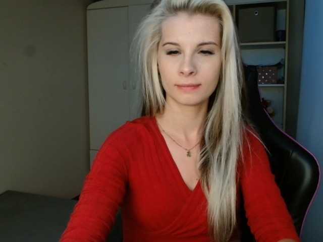 KristineNatural live webcam show