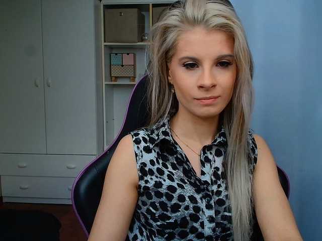 KristineNatural webcam