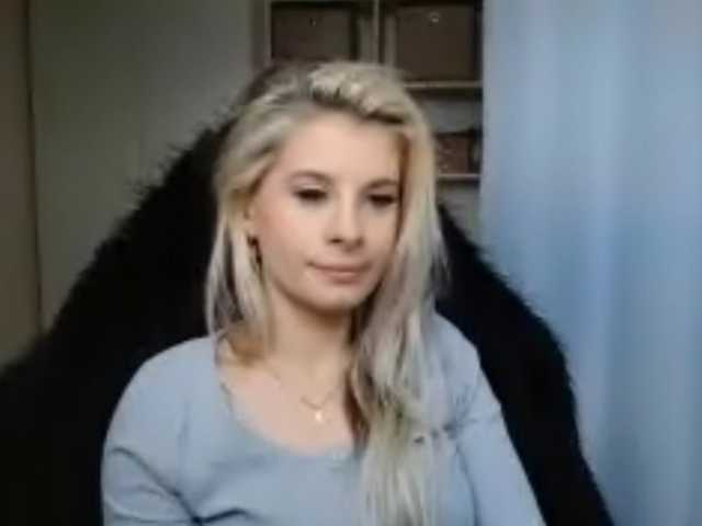 KristineNatural live cam on BongaCams