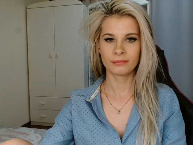 KristineNatural webcam