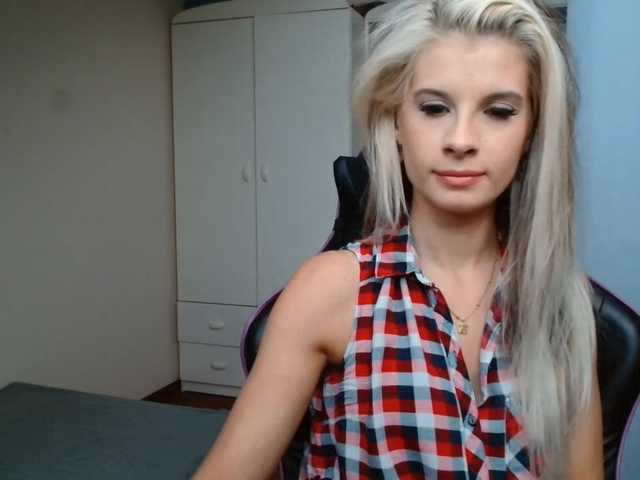 KristineNatural live webcam show