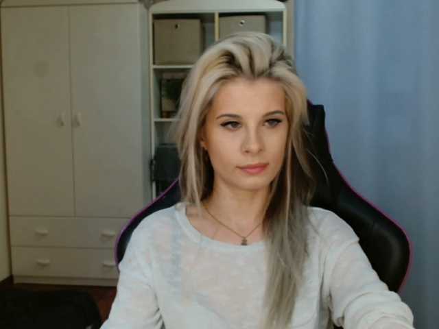 KristineNatural webcam