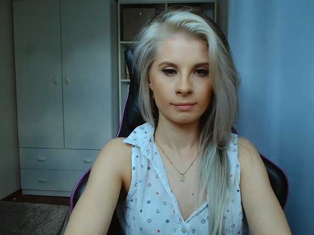 KristineNatural webcam