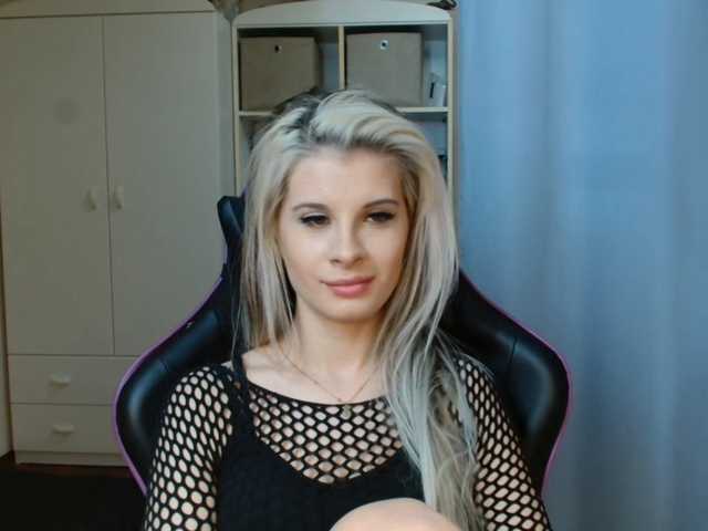 KristineNatural's BongaCams show and profile