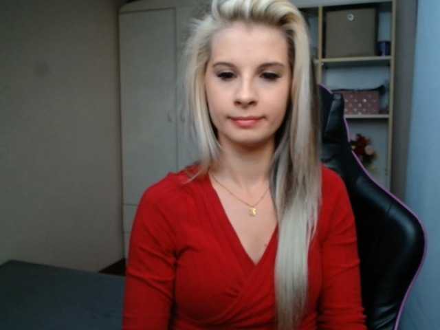 KristineNatural live webcam show