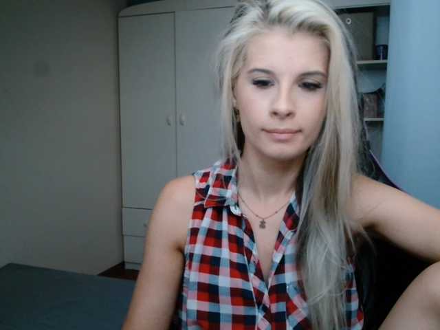 KristineNatural live webcam show