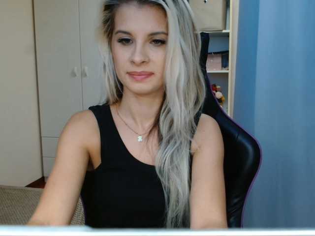 KristineNatural live cam on BongaCams