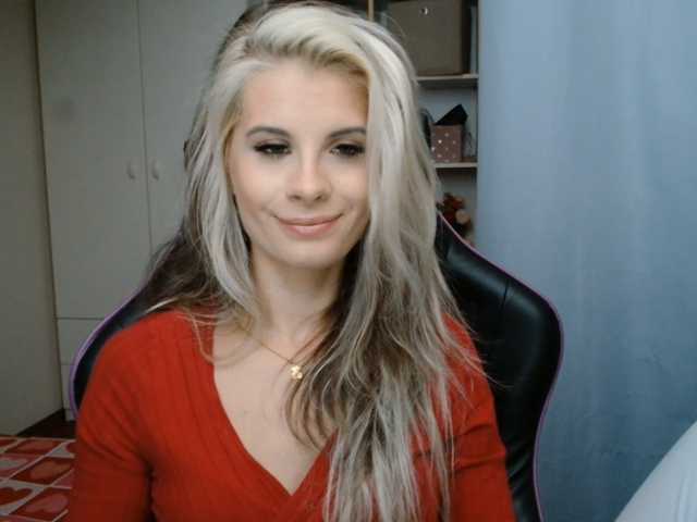 KristineNatural live cam on BongaCams