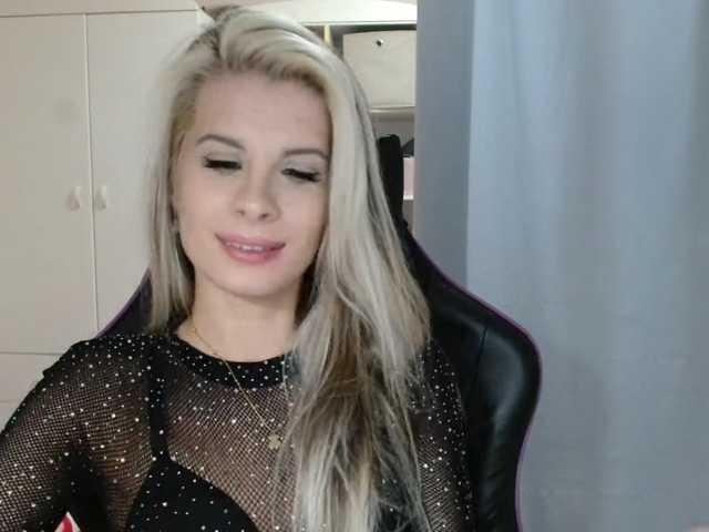 KristineNatural live cam on BongaCams