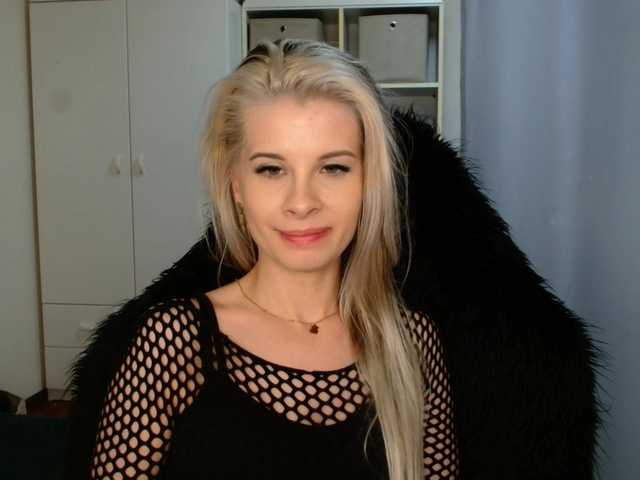 KristineNatural live cam on BongaCams