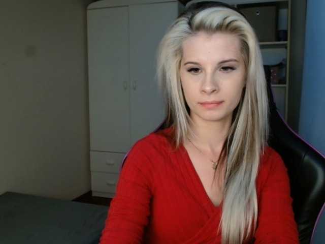 KristineNatural live webcam show