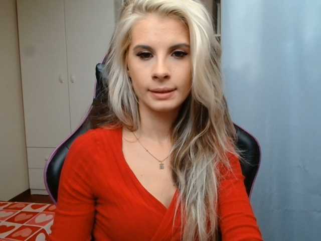 KristineNatural live cam on BongaCams