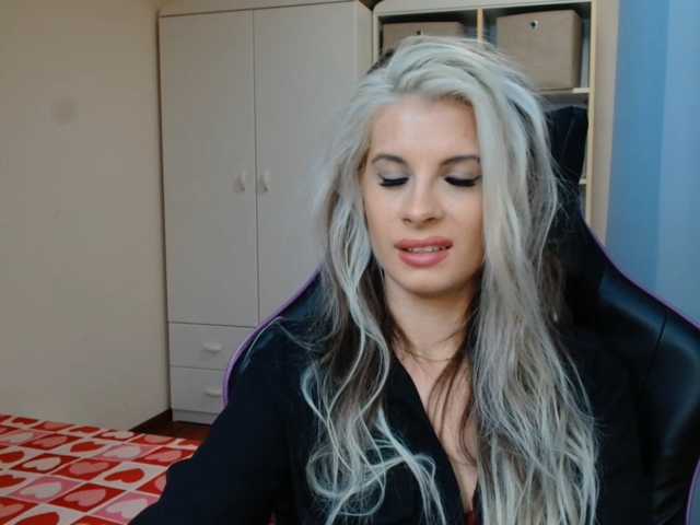 KristineNatural, live now on BongaCams