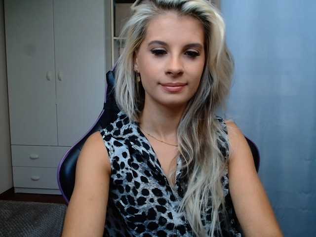 KristineNatural live cam on BongaCams