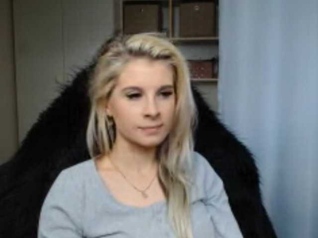 KristineNatural live cam on BongaCams