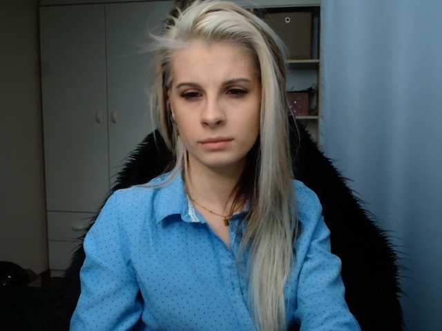 KristineNatural live cam on BongaCams