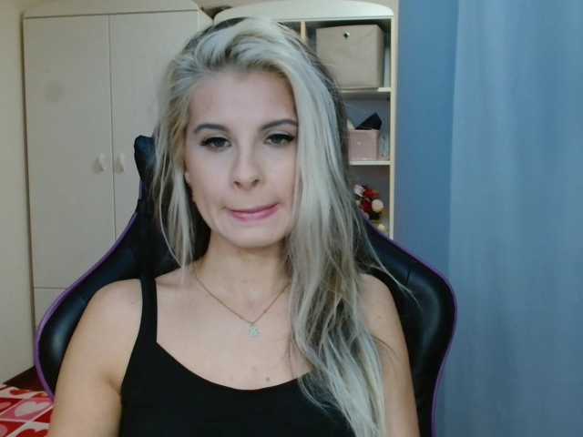 KristineNatural live cam on BongaCams