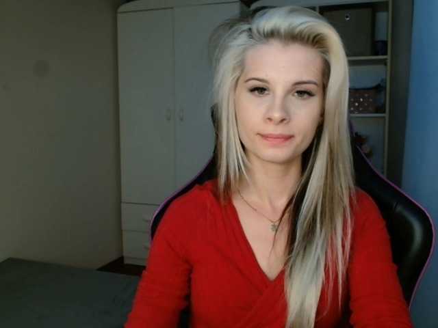 KristineNatural live webcam show