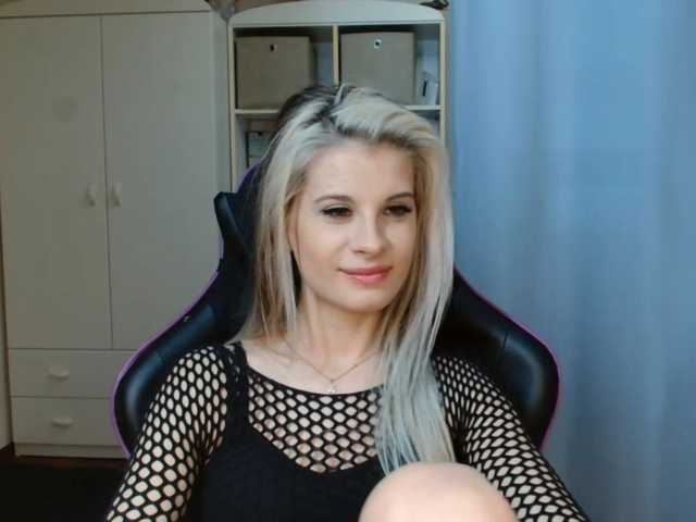 KristineNatural's BongaCams show and profile
