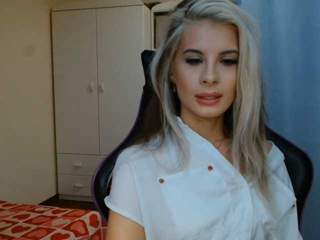 KristineNatural, en vivo ahora en BongaCams