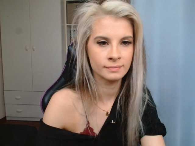 KristineNatural Live Cam on BongaCams