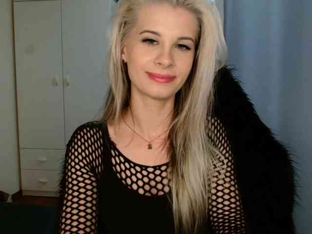 KristineNatural webcam