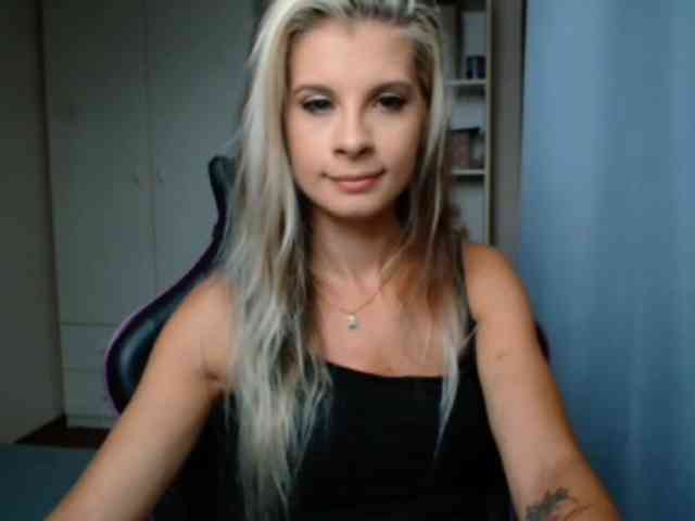 KristineNatural webcam