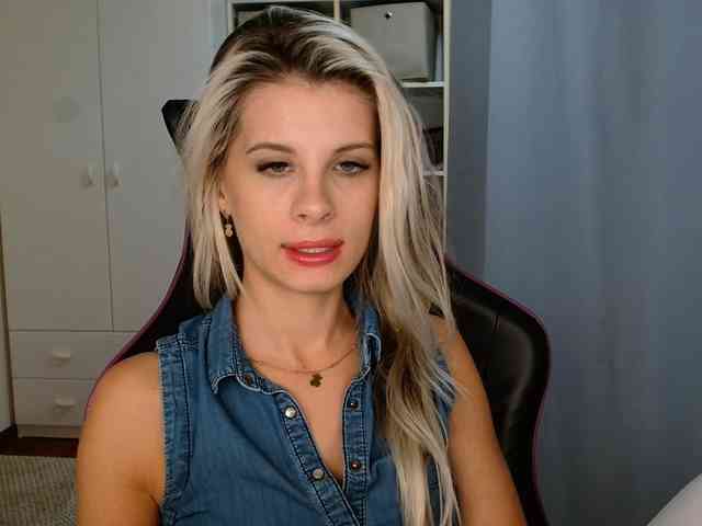 KristineNatural webcam